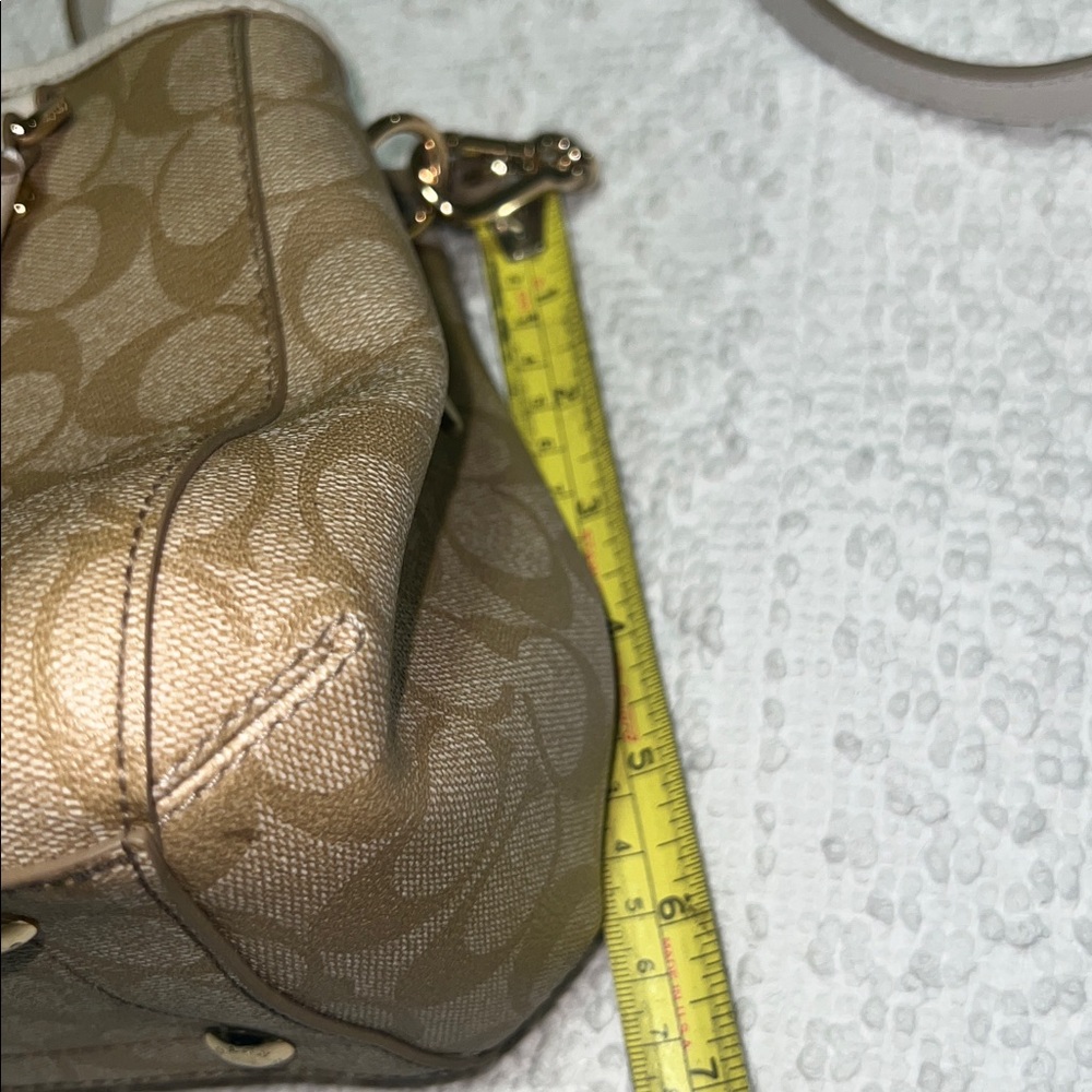 Coach Gold Signature Satchel Like New with Detachable Shoulder Strap - Picture 11 of 11